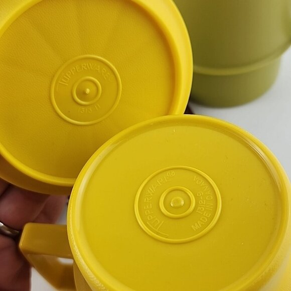 Tupperware Vintage Harvest Colours 4 Stackable Cups #1312  & Coasters #1313 - Picture 2 of 11